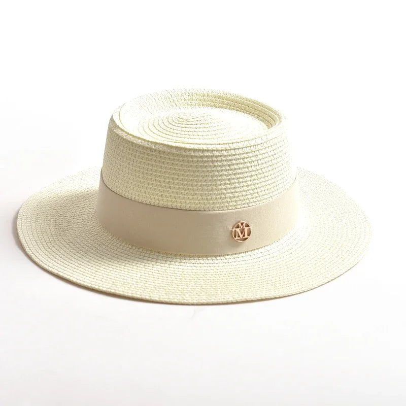 chapeau à la mode pour la plage