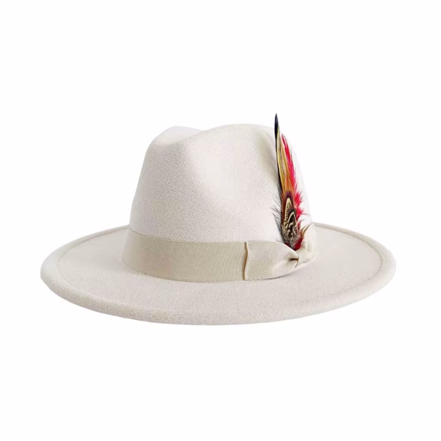 chapeau plumes ivoire