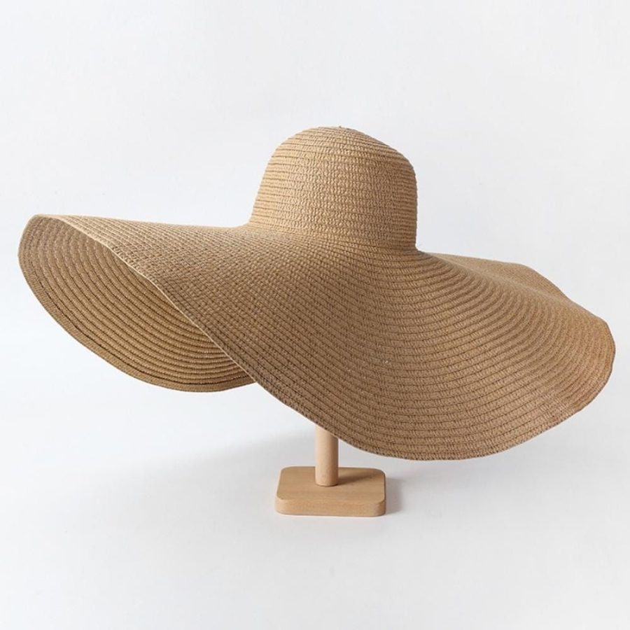 grand chapeau en paille pour femme