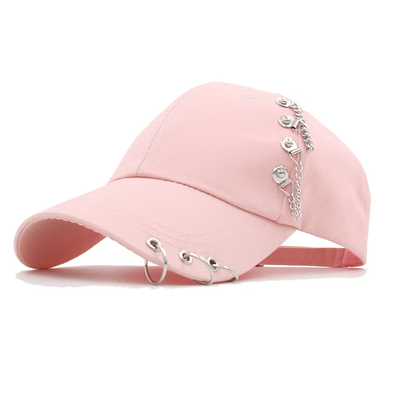 casquette piercing chaines rose
