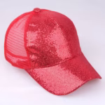 casquette scintillante rouge